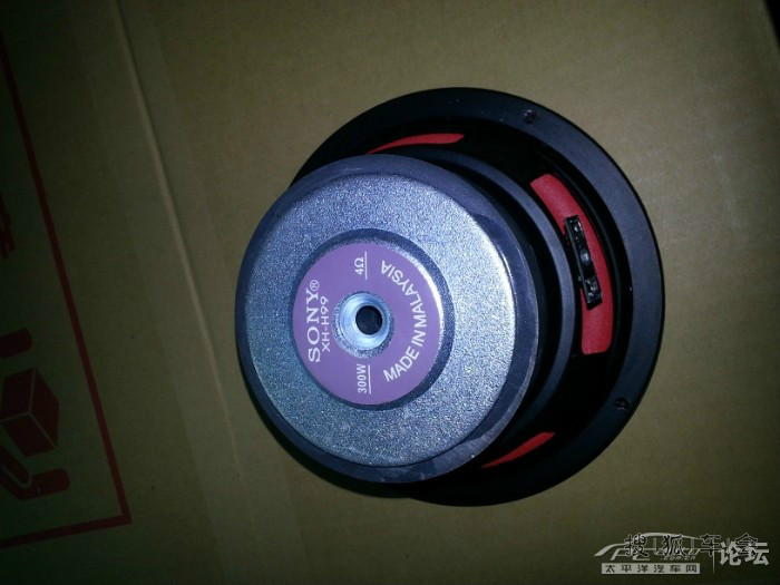 手把手教你改装备胎轮毂低音炮 全程记录改装