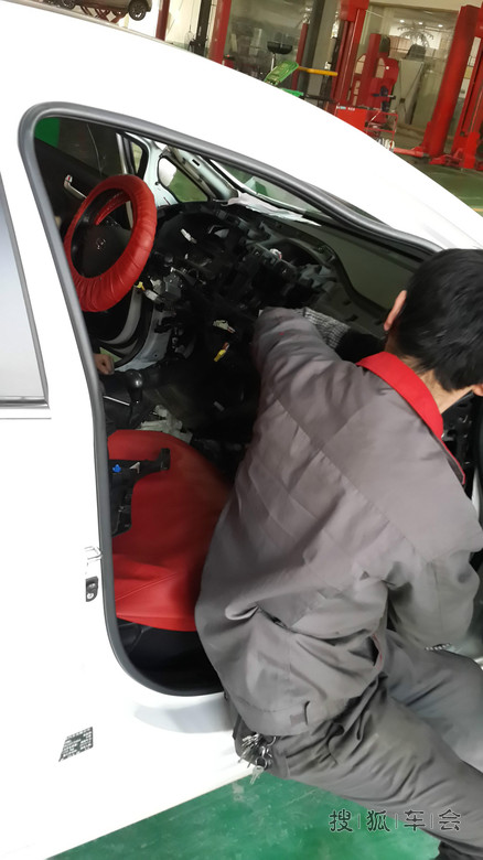 全国首例拆解中控~解决异响(大片上映,求精!)_