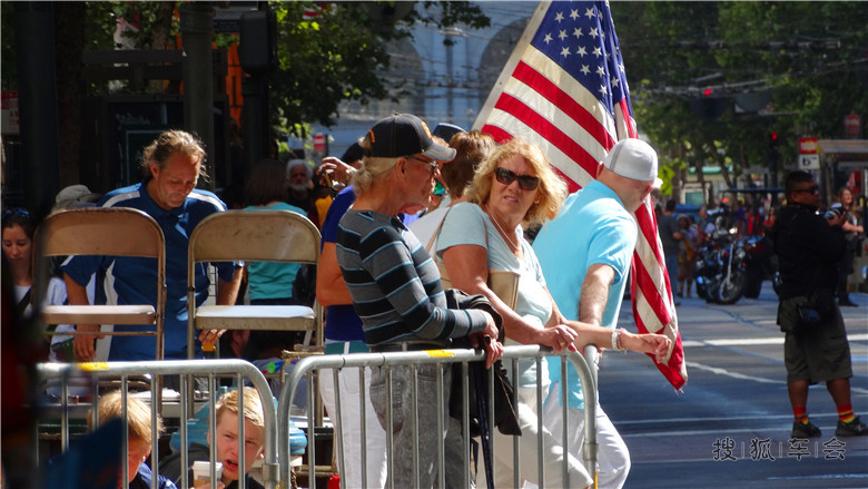 [苏车写手]实拍2014年度旧金山<em>同性恋</em>大游行_