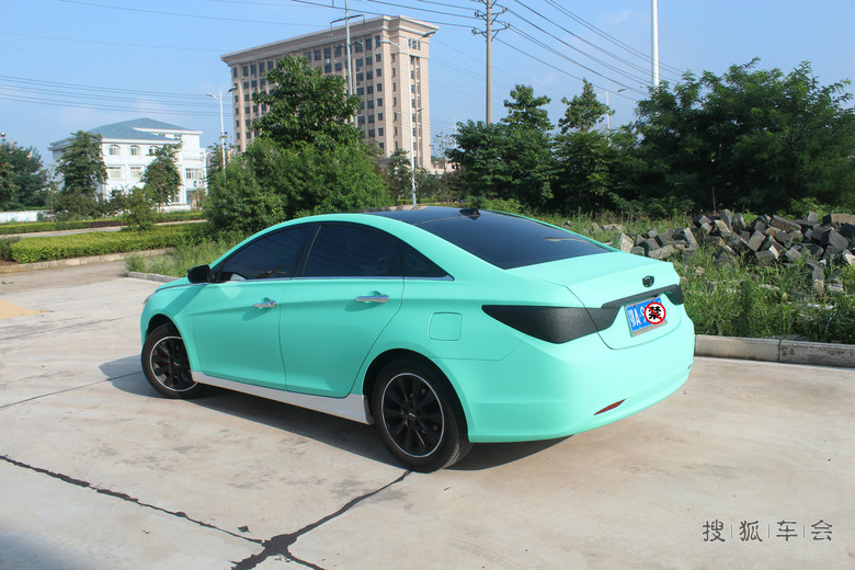 马路上行走的绿巨人--蒂芙尼索八来袭_索纳塔八论坛_搜狐车友会