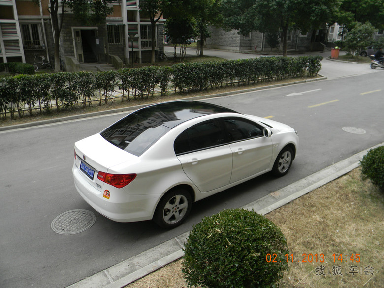 小兵小三的装饰改装篇---贴车顶膜!_荣威350论坛