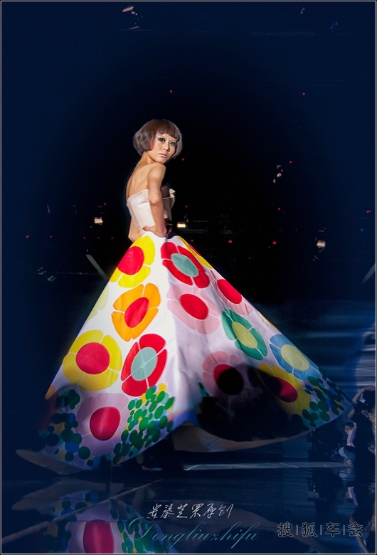 上海大学-巴黎时装艺术学院毕业时装秀●中_狐