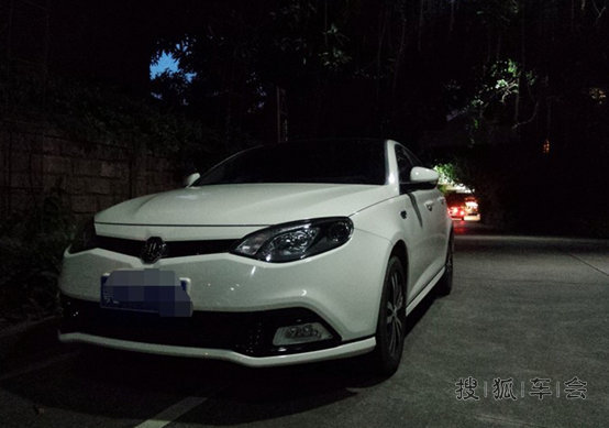 小白6来卖骚了,不好看不要钱,求版主给认证!_M