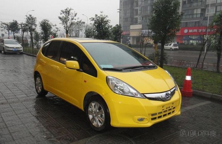 小黄飞提车装饰作业_飞度-飞同一班