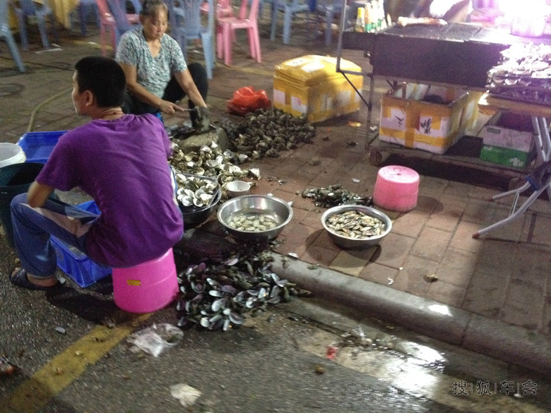 深圳碳烧海鲜大排档_思帕索商城海鲜大排档_青岛海鲜大排档(4)