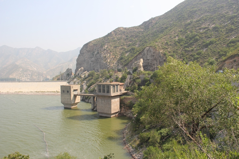 内蒙赤峰市二道河子水库风景_雪铁龙C5论坛