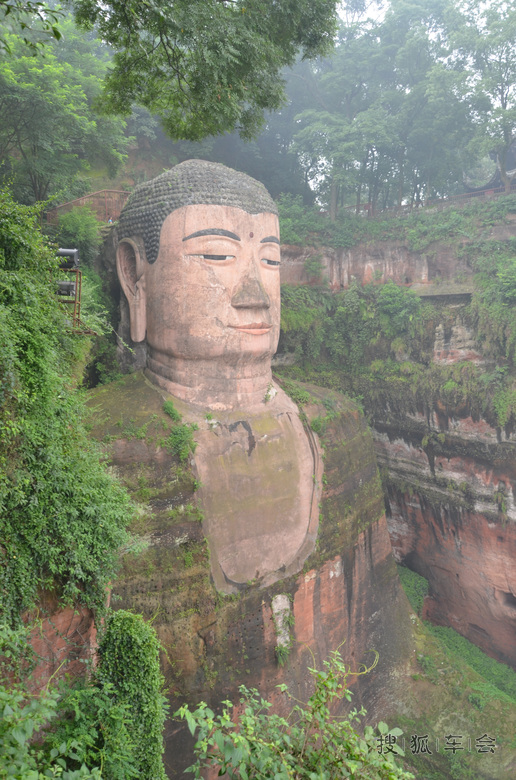 乐山大佛--山是一尊佛,佛是一座山_乐风-乐友队