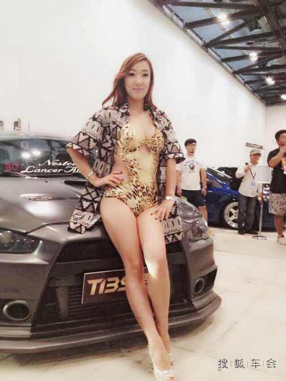 我就是不一样的烟火,出售碳纤维发动机盖!_北