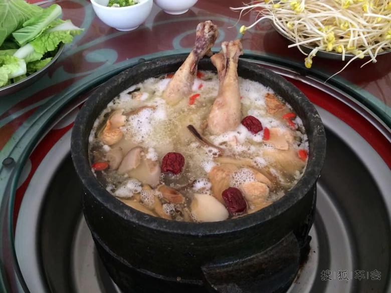 通麦天险只等闲，鲁朗石锅鸡味鲜!_成都车友会_搜狐车友会