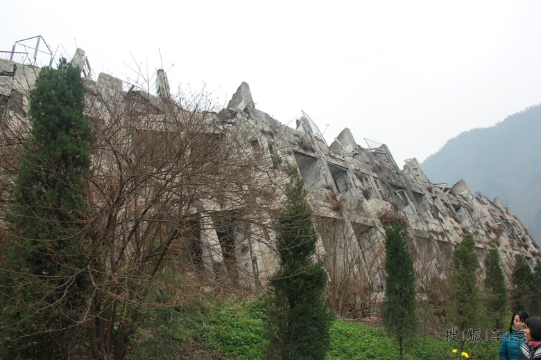 春节在家过年 四川自驾游一个都不能少_花冠车