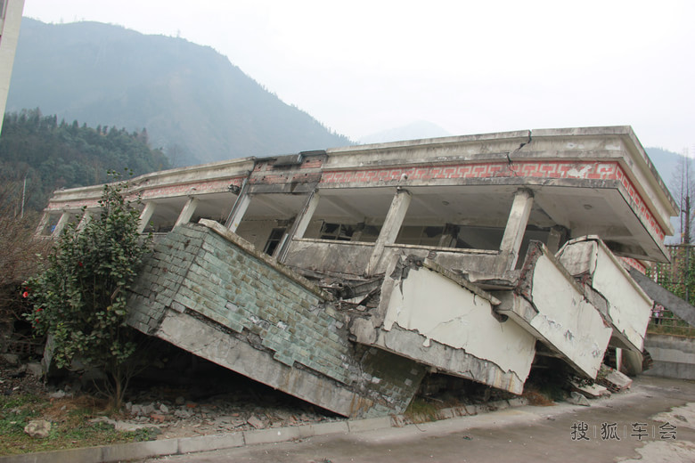 春节在家过年 四川自驾游一个都不能少_花冠车