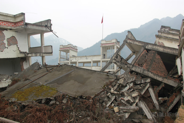 春节在家过年 四川自驾游一个都不能少_花冠车