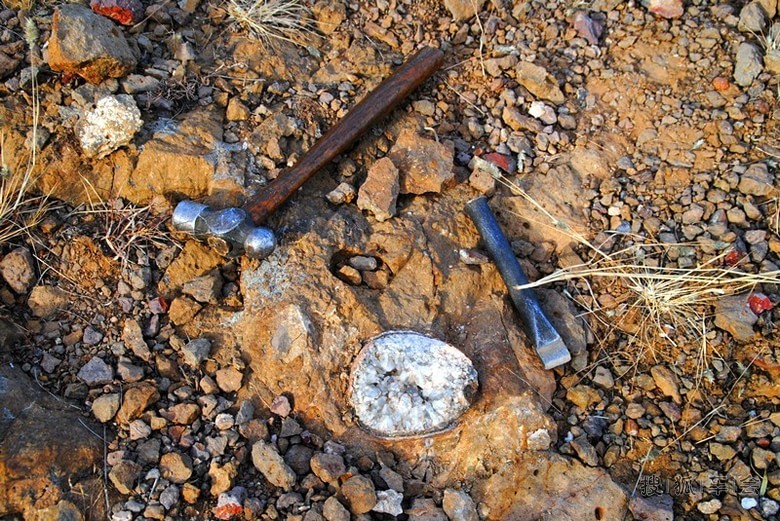 河北宣化寻访战国红玛瑙石_北京比亚迪S6