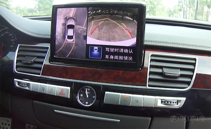 奥迪A8L加装卡卡猫360度全车影像系统倒车轨