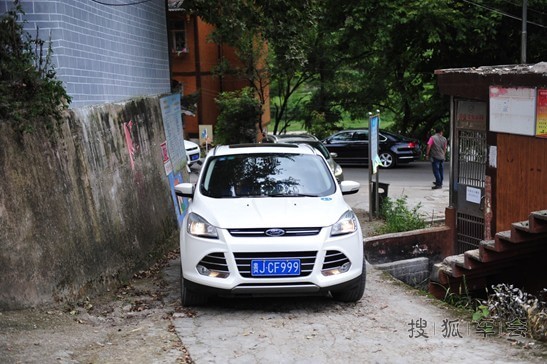 福特翼虎无尽之旅贵阳站 感受苗寨风情_福特论