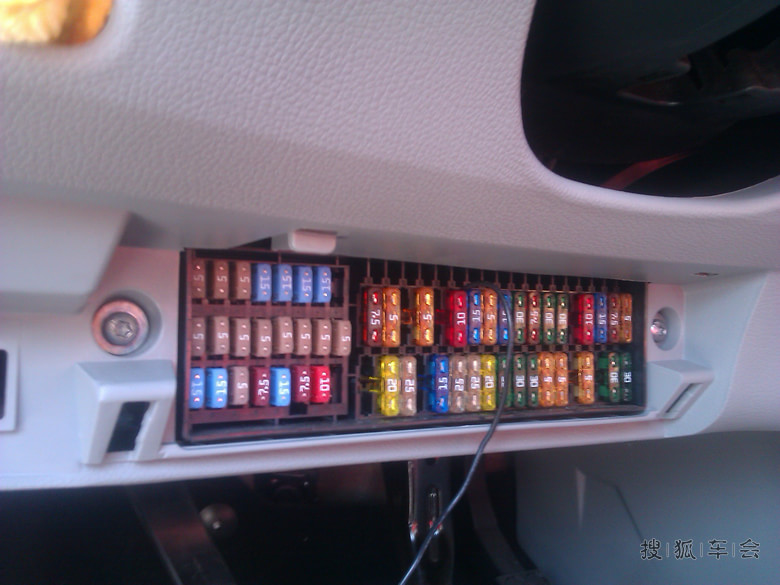 行车记录仪点烟器保险取电+首保所见事故车