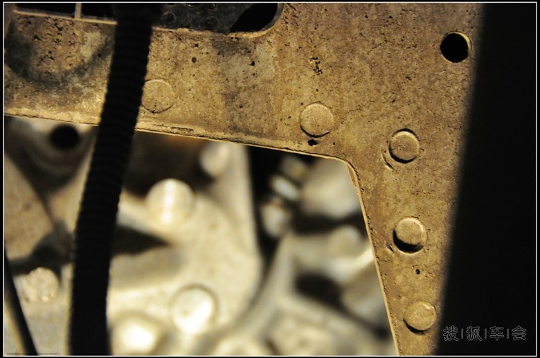 导航、地图升级及通气孔加长简单作业_雪铁龙