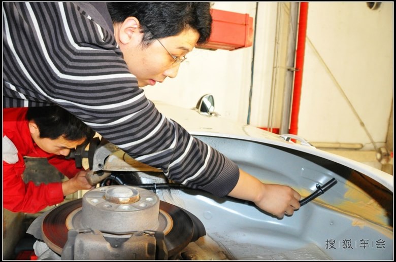 导航、地图升级及通气孔加长简单作业_雪铁龙