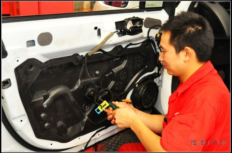 导航、地图升级及通气孔加长简单作业_雪铁龙