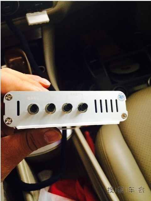 4路功放+无损对接线+双手→轩逸音响小升级