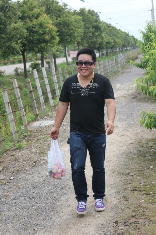 慈溪奥迪群6.3采摘桃子自驾游圆满结束_奥迪A