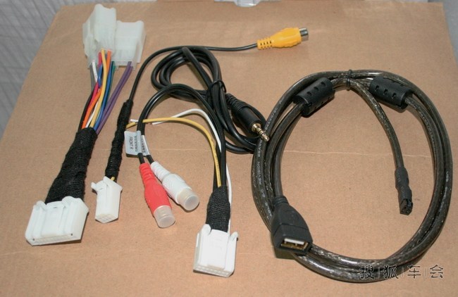 丰田RAV4换斯巴鲁森林人彩屏CD机试水_RA