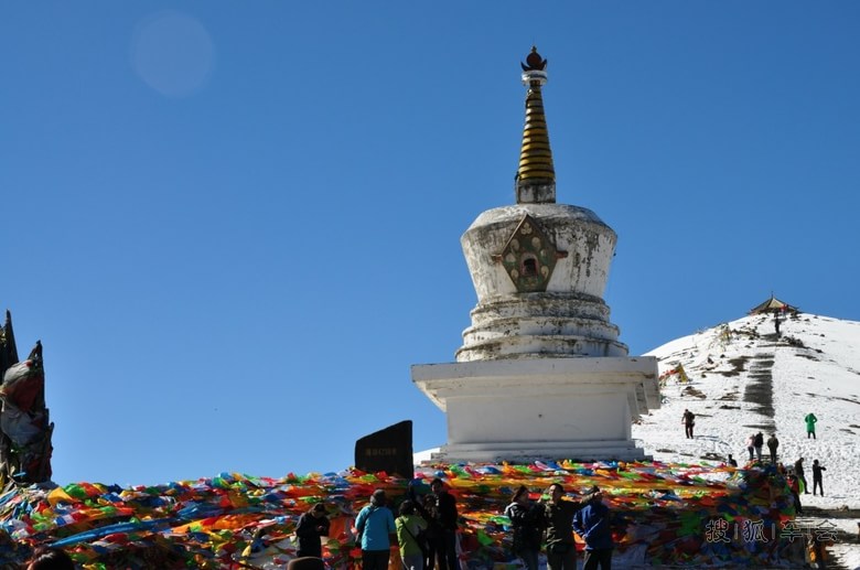 四川乐山至新都桥、康定木格措、泸定桥浪漫三