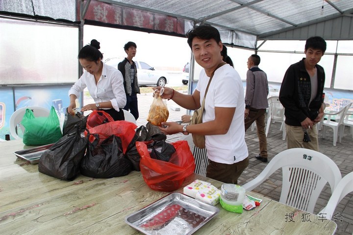 营口长安汽车友孤儿院爱心传递自驾