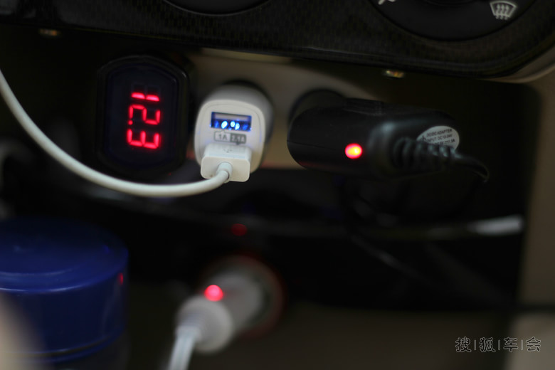 收二手猫半年后,终于求认证,能不能射看版主了