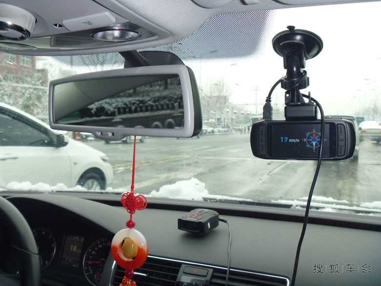 F3完美改行车记录仪电源取自顶棚,拒绝走线A