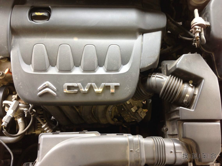 小5发动机表面清洁护理+漆面增艳护理_雪铁龙