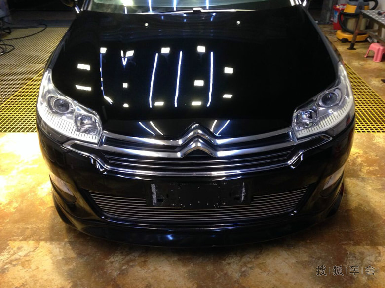 小5发动机表面清洁护理+漆面增艳护理_雪铁龙