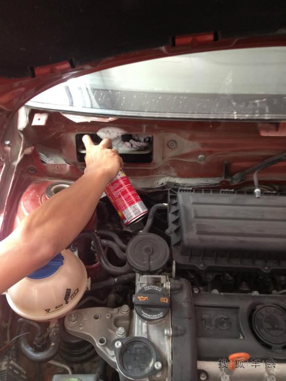 老晶更换前减震平面轴承顶胶和空调保养清洗