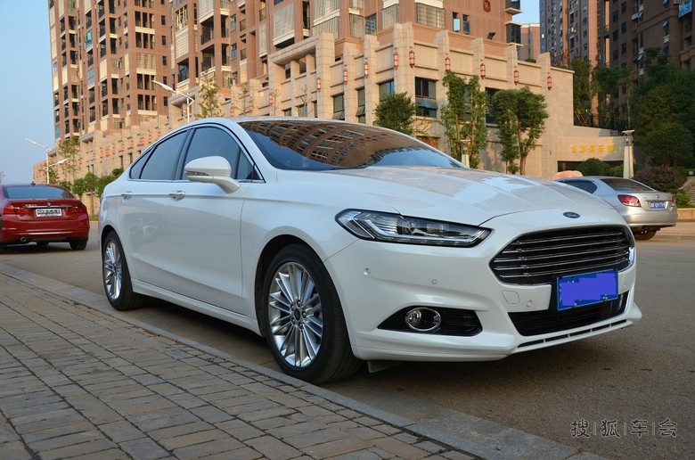 异地购车新蒙迪欧2.0旗舰珍珠白 申请认证车主