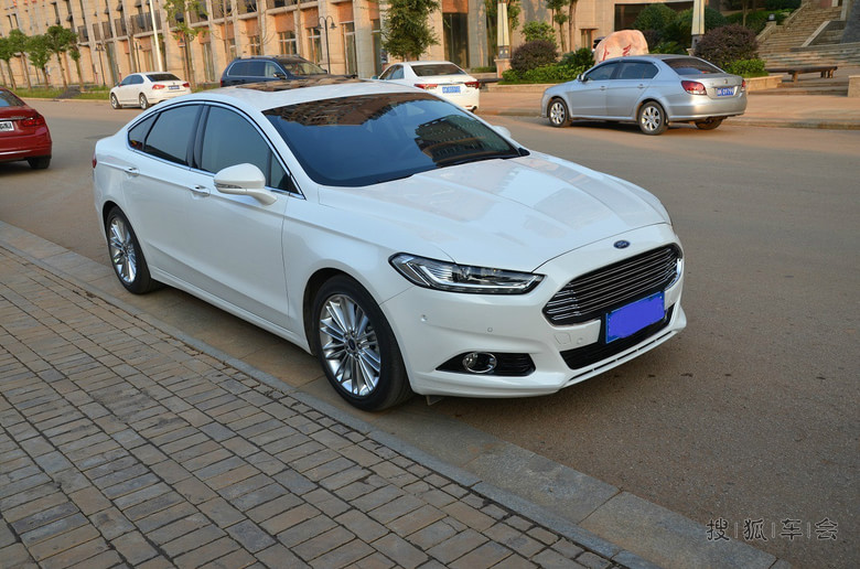 异地购车新蒙迪欧2.0旗舰珍珠白 申请认证车主