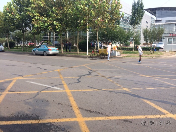 天津提车霸道2700科威特版本 作业 正在进行中