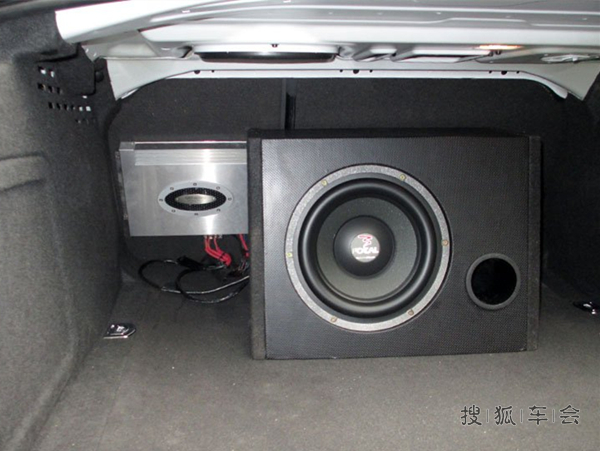 奥迪A4汽车音响升级法国劲浪165A1+创世纪功