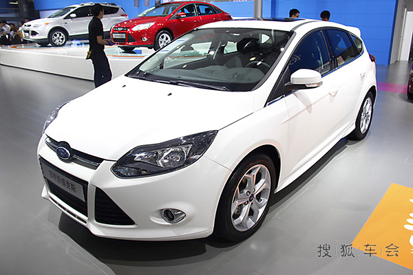 深圳汽车团购促销活动新福克斯优惠2万元