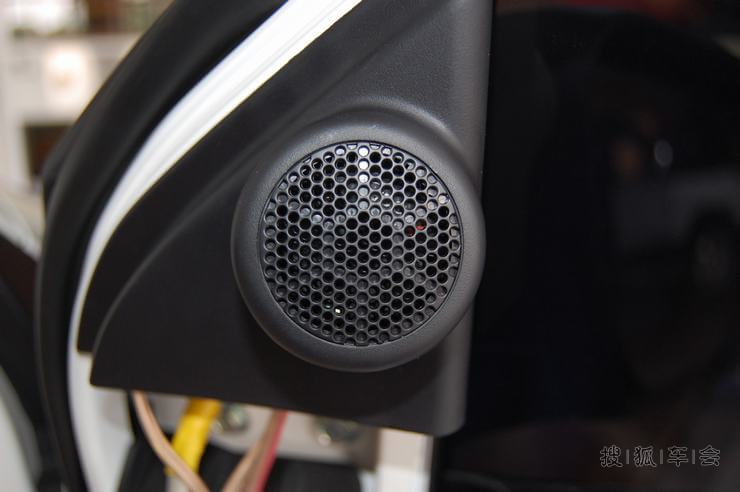 丰田卡罗拉汽车音响改装,享受不一样的音乐。