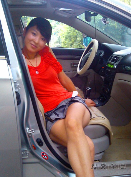 【美女车故事】漂亮老婆来当车模,小七也会很