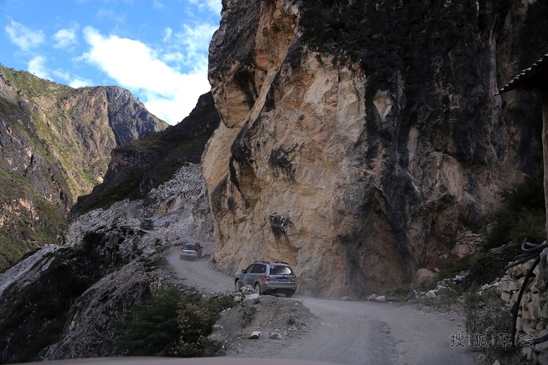勇闯丙察穷途路,探秘怒江大峡谷