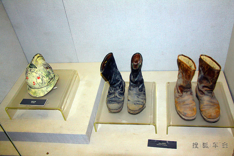 进入现代消防展区回顾发展历程