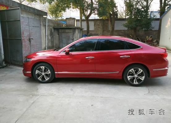 安徽尊贵红提车作业,普通版本红色也很漂亮!