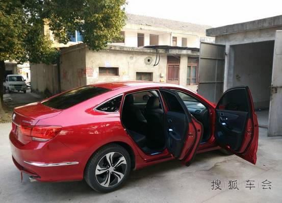 安徽尊贵红提车作业,普通版本红色也很漂亮!