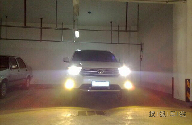 丰田汉兰达车灯改装大灯总成氙气灯、雾灯、双