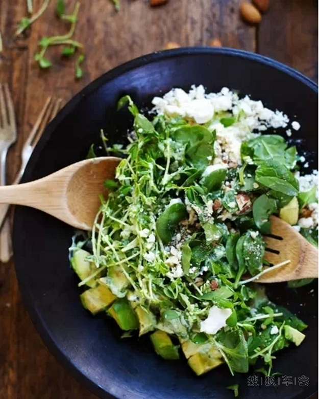 不用开火就能做的快手素餐--女神排毒沙拉
