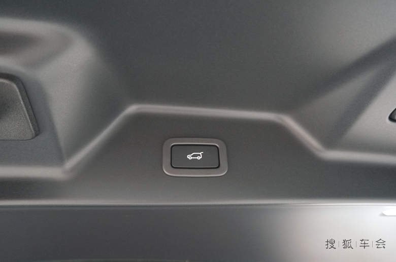 唯一可过户的车:一口价320万包提档过户包购置