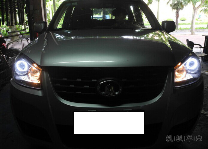 长城风骏5皮卡车灯改装氙气大灯、白色天使眼