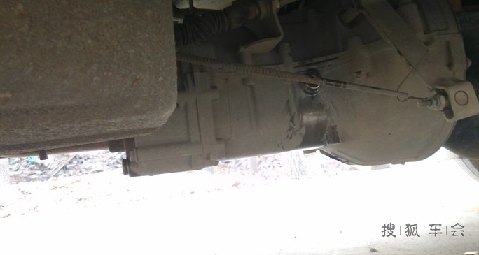 自己动手更换变速箱齿轮油_福建车友会