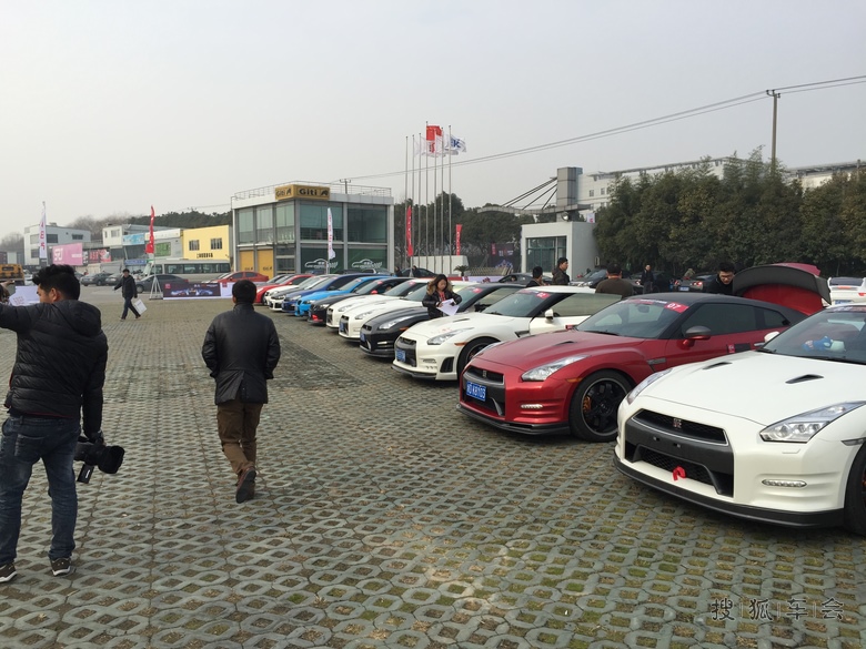 去上海天马山赛车场看比赛